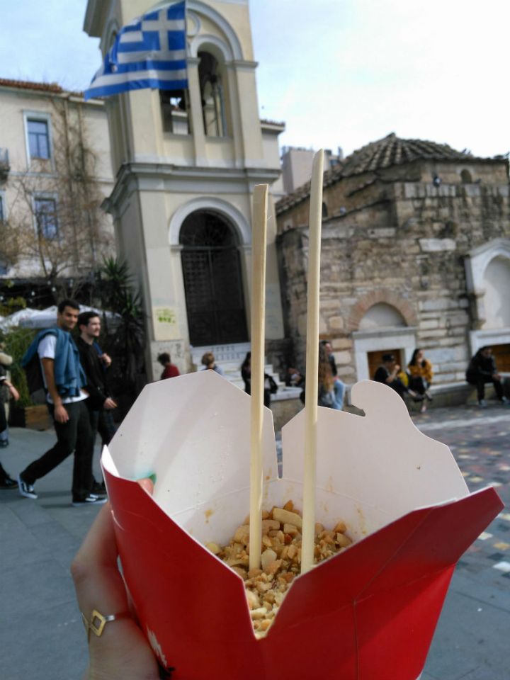 טיול ליוון, איפה לאכול באתונה, מסעדות מומלצות באתונה, חופשה באתונה, טיסות לחו"ל, טיפים לאתונה, סיוון סטרומזה, לטייל לבד